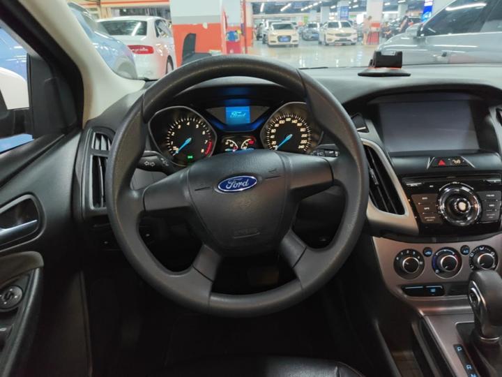 Focus 2012 Hatchback 1.6L AT Comfort photo 6