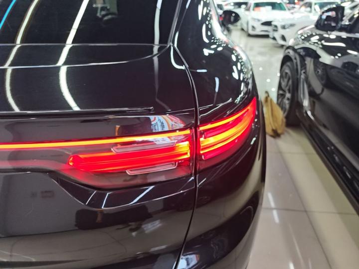 2019 Cayenne Coupé 3.0T photo 7