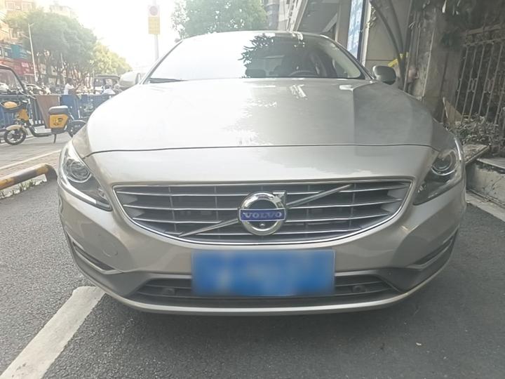 S60 2015 S60L T5 photo 2