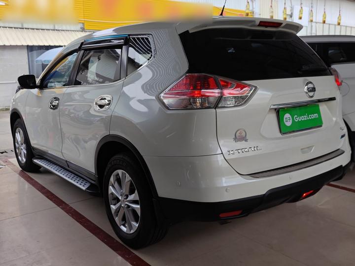 X-Trail 2014 2.0L CVT Comfort 2WD photo 4