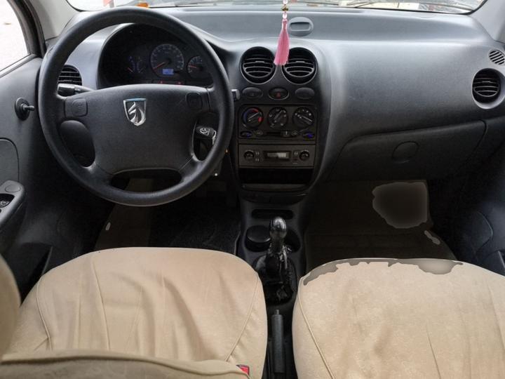 2012 Facelift 1.0L MT P-TEC Standard photo 5