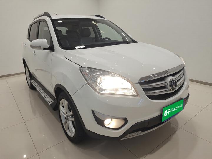 CS35 2016 1.6L AT Luxury China V photo 3