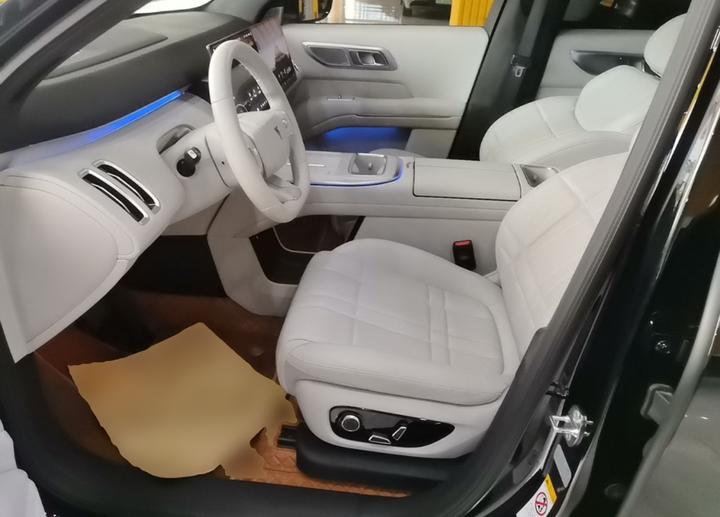 Deepal S09 2025 AWD Ultra+ photo 6