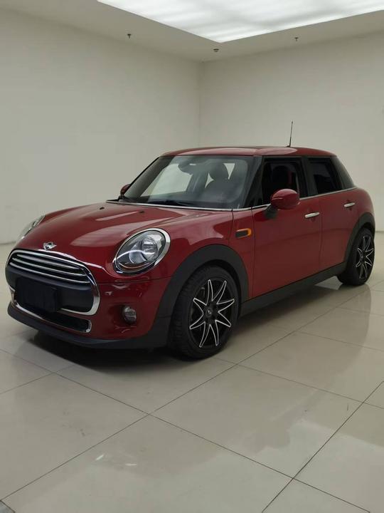 2018 1.5T ONE 5-Door