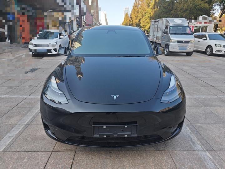 Model Y 2022 RWD photo 2