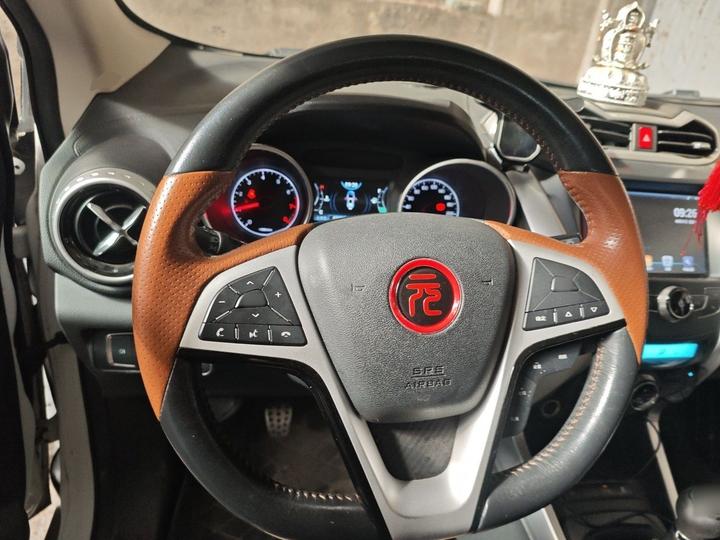 Yuan 2017 1.5L MT photo 3