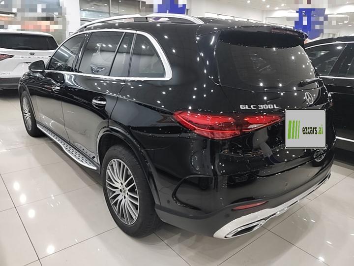 GLC 2023 Facelift GLC 300 L 4MATIC Dynamic 5-Seater photo 4