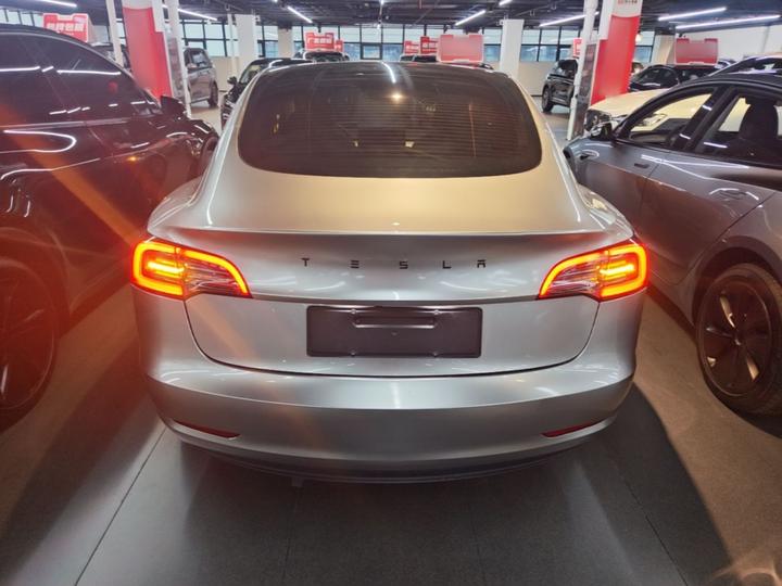 Model 3 2022 RWD photo 5