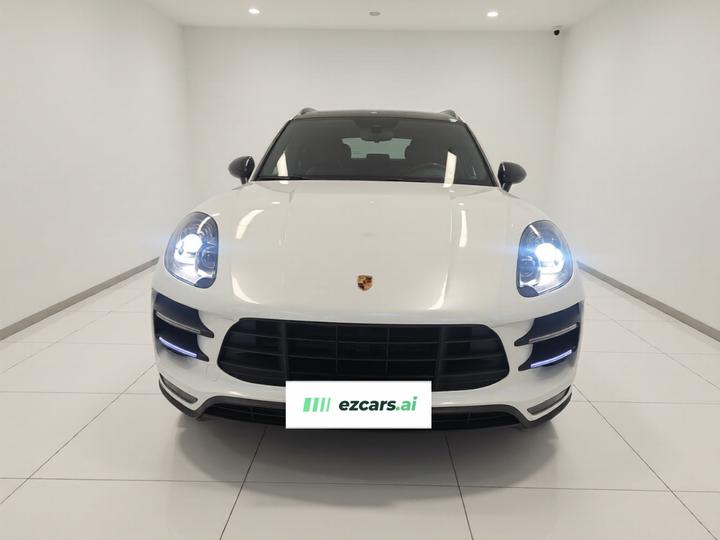 2017 Macan 2.0T photo 2