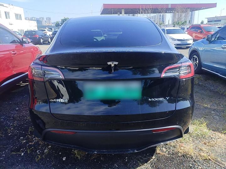 Model Y 2022 RWD photo 2