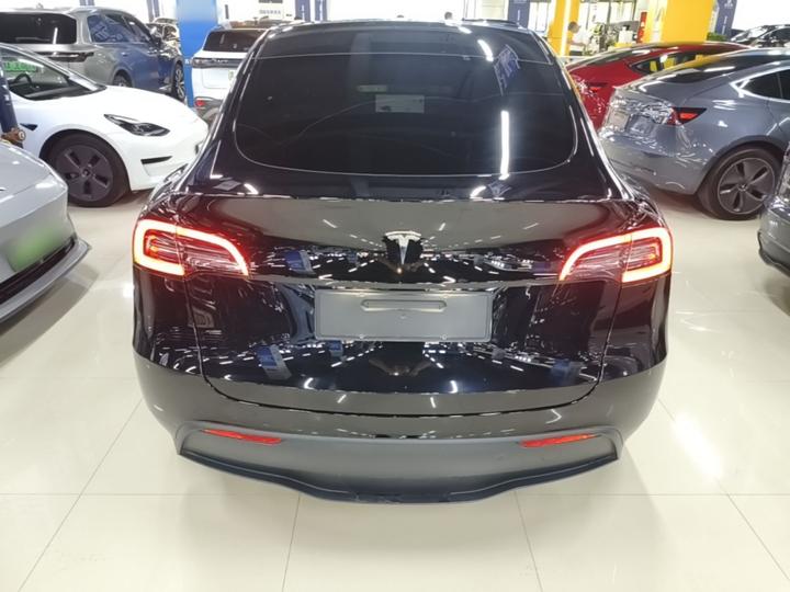 Model Y 2021 Standard Range RWD photo 3