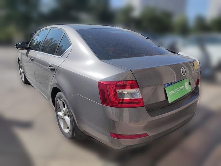 Octavia 2015 1.6L AT photo 4