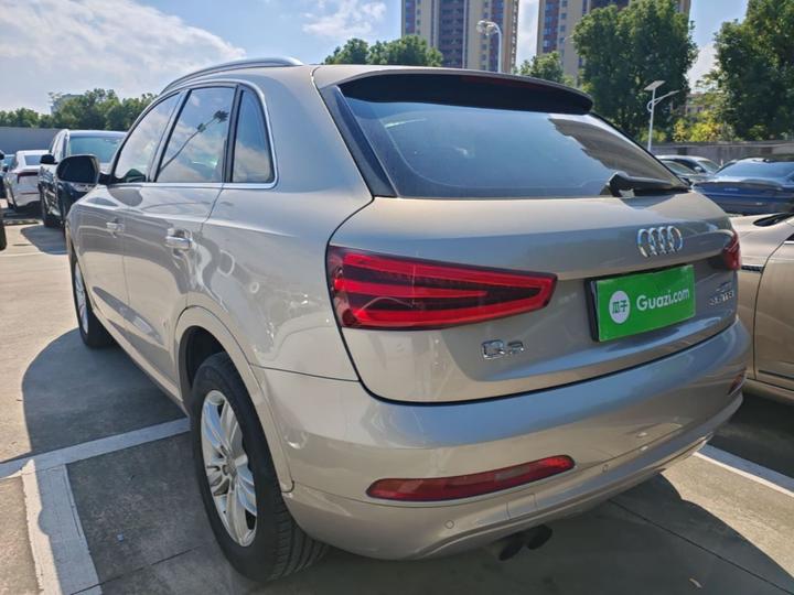 Q3 2015 35 TFSI photo 4