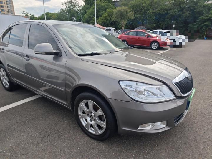 Octavia 2015 Classic 1.6L AT photo 3