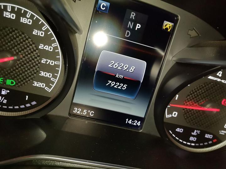 GLC AMG 2018 AMG GLC 63 4MATIC+ photo 2