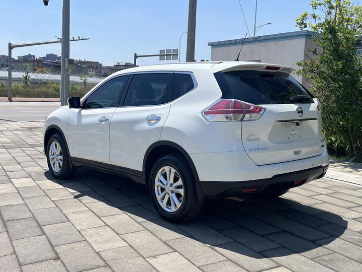 X-Trail 2015 2.0L CVT Comfort MAX 2WD photo 2