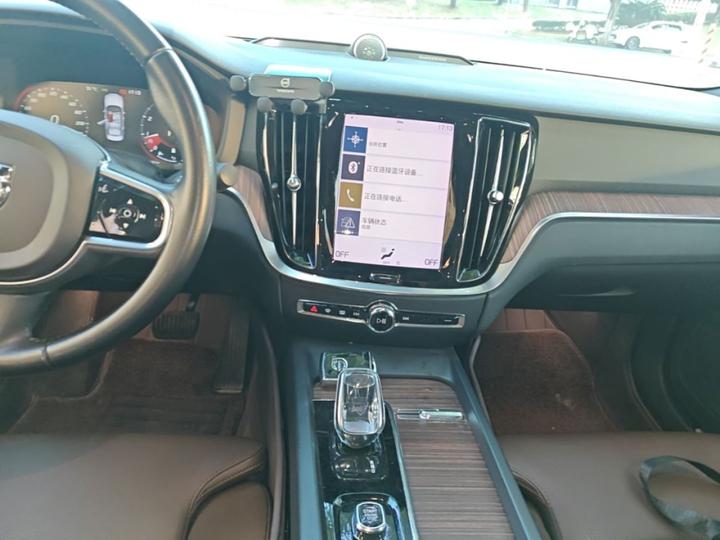 S60 2022 B4 Luxury photo 4