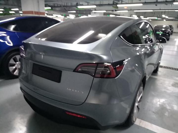 Model Y 2021 Standard Range RWD photo 4