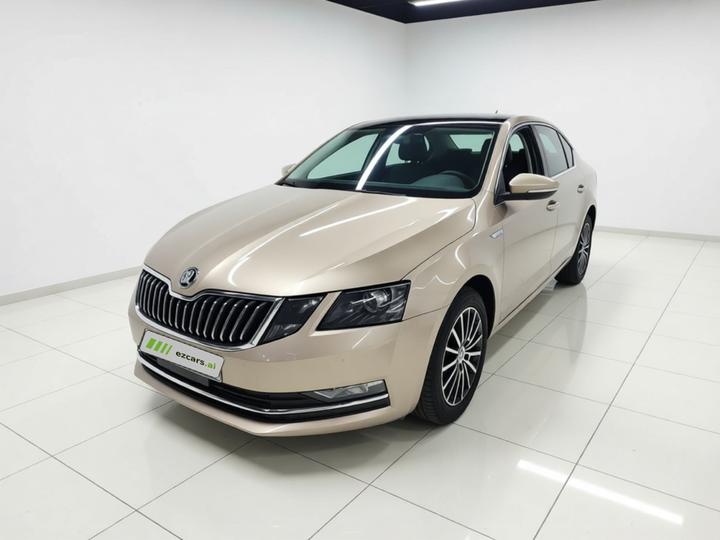 Octavia 2019 TSI230 DSG Luxury China VI