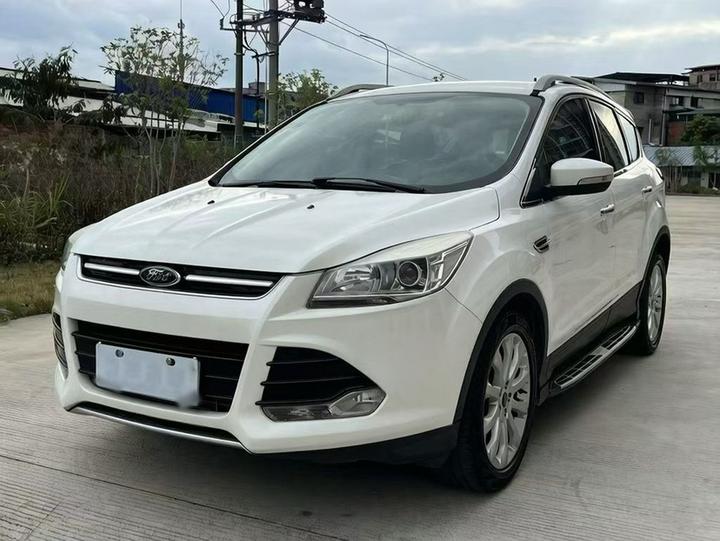 Kuga 2015 1.5L GTDi RWD Comfort