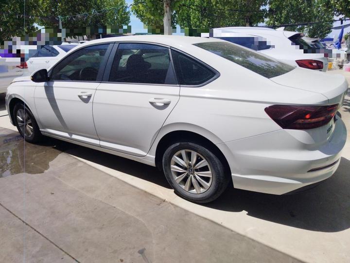 Lavida 2022 1.5L AT photo 4