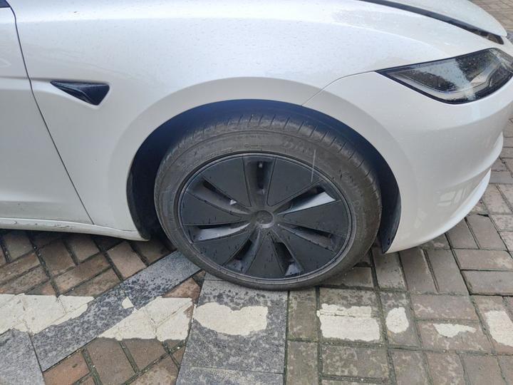 Model 3 2025 RWD photo 8