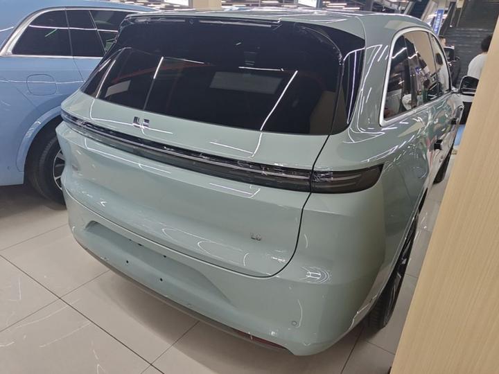 Li Auto L6 2025 Max Smart Refresh Edition photo 4
