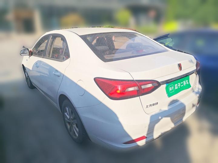 360 2018 PLUS 1.5L AT Exclusive photo 4