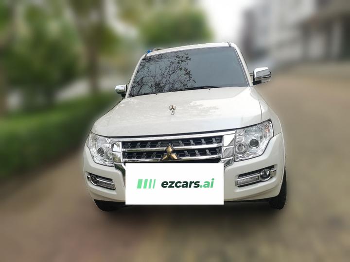Pajero Parallel Import photo 2