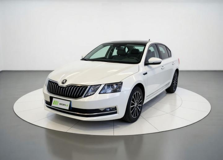 Octavia 2018 1.6L AT Luxury