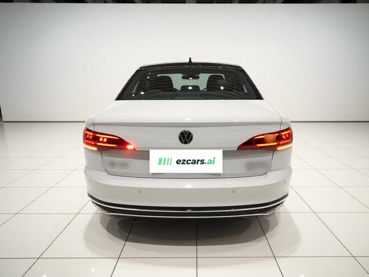 Bora 2023 200TSI DSGPRO photo 3