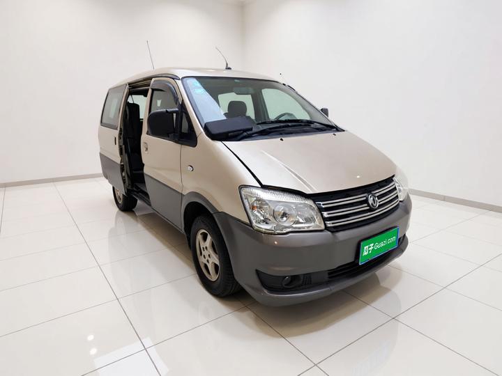 Lingzhi 2015 M3 1.6L 7-Seater Comfort photo 3