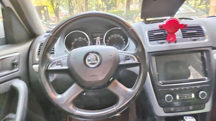 Yeti 2014 1.4TSI DSG photo 3