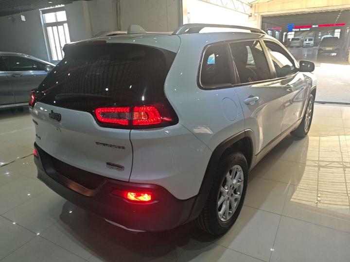 Cherokee 2016 2.4L Smart photo 6