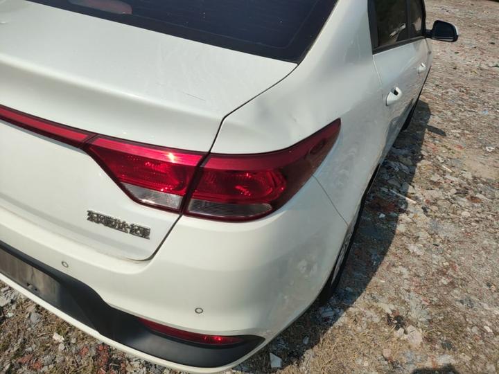 K2 2017 Sedan 1.4L MT GLS photo 7