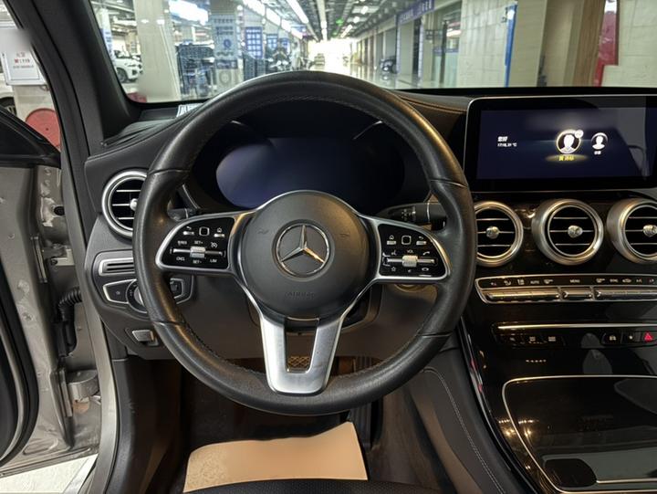 GLC 2021 GLC 260 L 4MATIC Dynamic photo 2