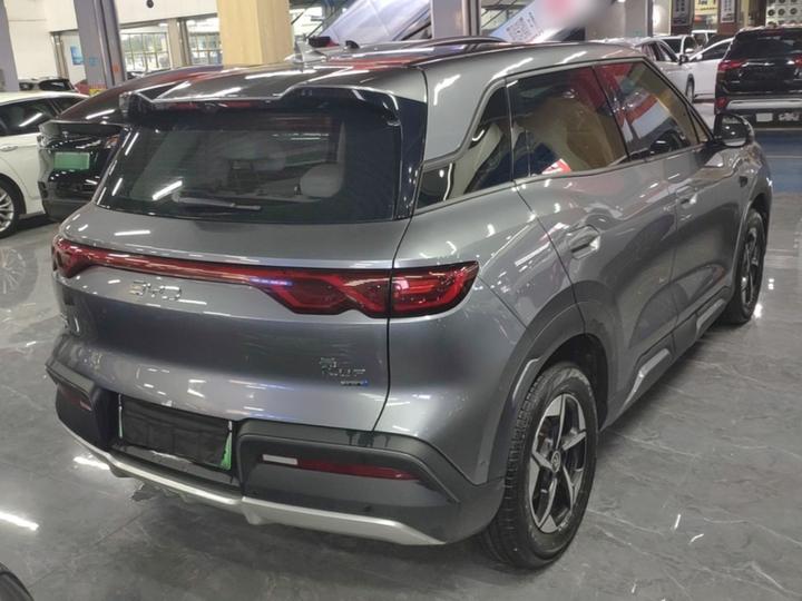 Yuan UP 2025 ADAS 401KM Leading photo 6
