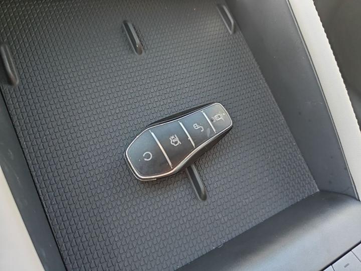 Yuan UP 2025 ADAS 401KM photo 8