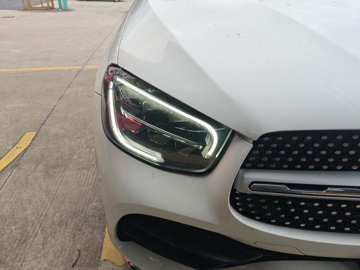 GLC 2022 Facelift GLC 260 L 4MATIC Luxury photo 7