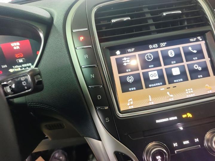 Nautilus Imported 2019 2.0T RWD Exclusive China VI photo 8