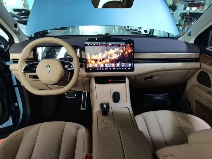 HIMA AITO M7 2024 1.5T ADAS AWD Ultra 6-Seater photo 2