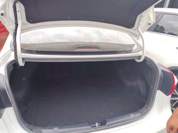 K3 2016 1.6L MT GLS photo 8