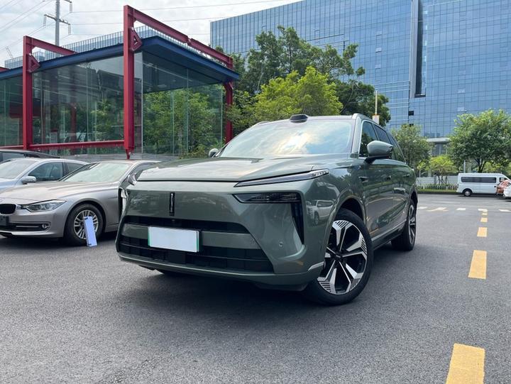 Blue Mountain 2025 AWD Ultra