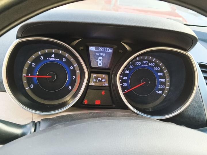 Elantra 2015 1.6L AT Leading photo 7