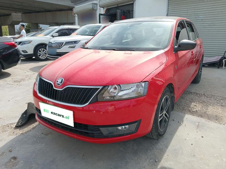 Rapid Spaceback 2014 1.6L AT Enjoy