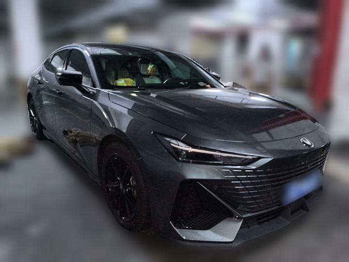 UNI-V 2023 1.5T Premium photo 3
