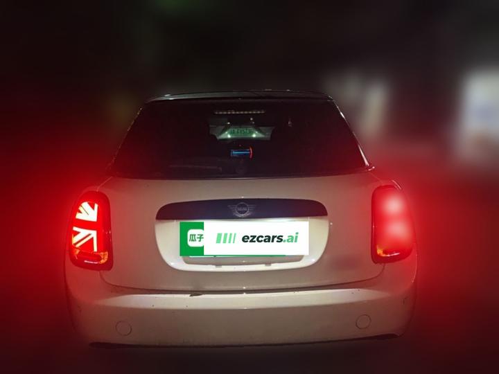 2019 1.5T COOPER Classic 5-Door photo 6