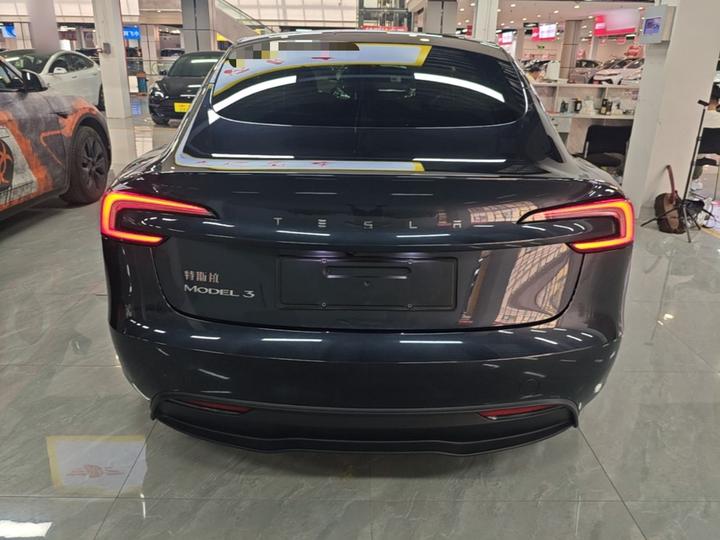 Model 3 2025 RWD photo 3