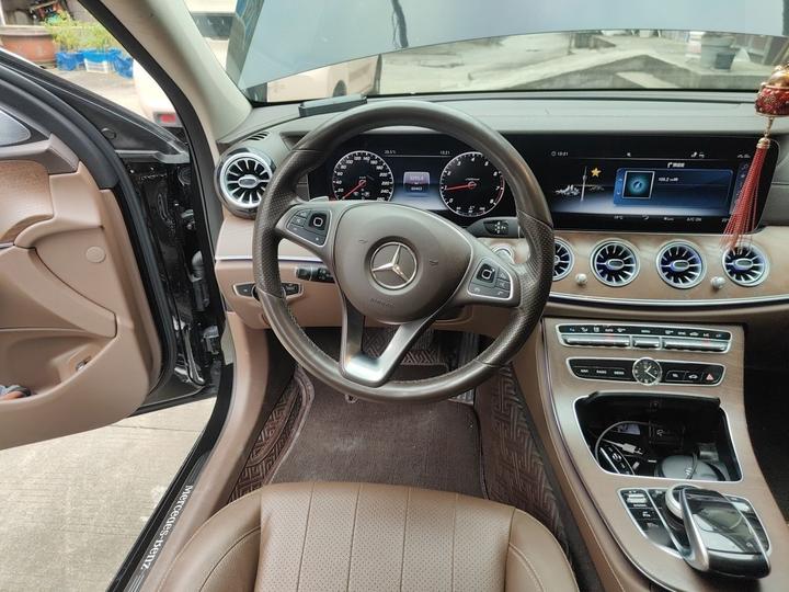 E-Class 2018 E 300 L Luxury photo 3
