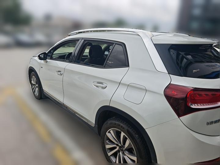 6 2014 1.6T Luxury THP200 photo 4
